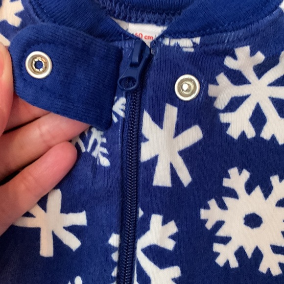 Hanna Andersson Snowflake Christmas Sleeper Size 3-6 Months Organic Cotton - Picture 4 of 5